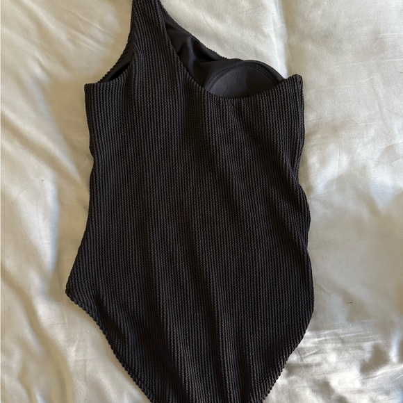 Boden Elegant Black Swimsuit - Picture 5 of 5